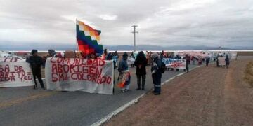 Comundades originarias levantaron corte de ruta
