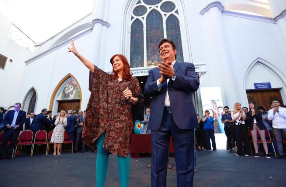 Cristina Kirchner asistió a la jura de Fernando Espinoza en La Matanza y cuestionó la Coparticipación Federal de Ingresos Públicos