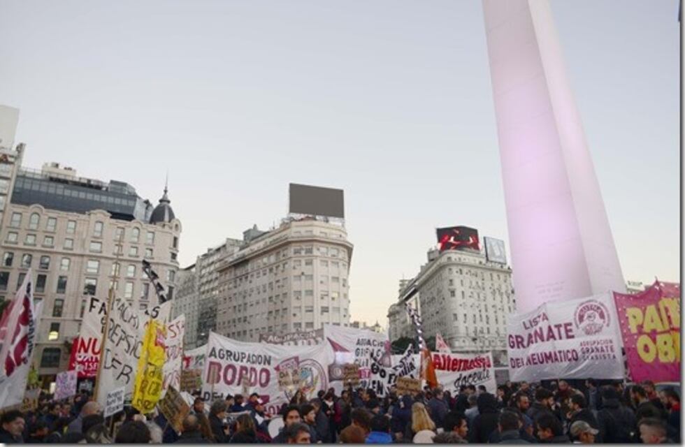 Realizarán una marcha desde el Obelisco hasta Plaza de Mayo por la represión en Chile