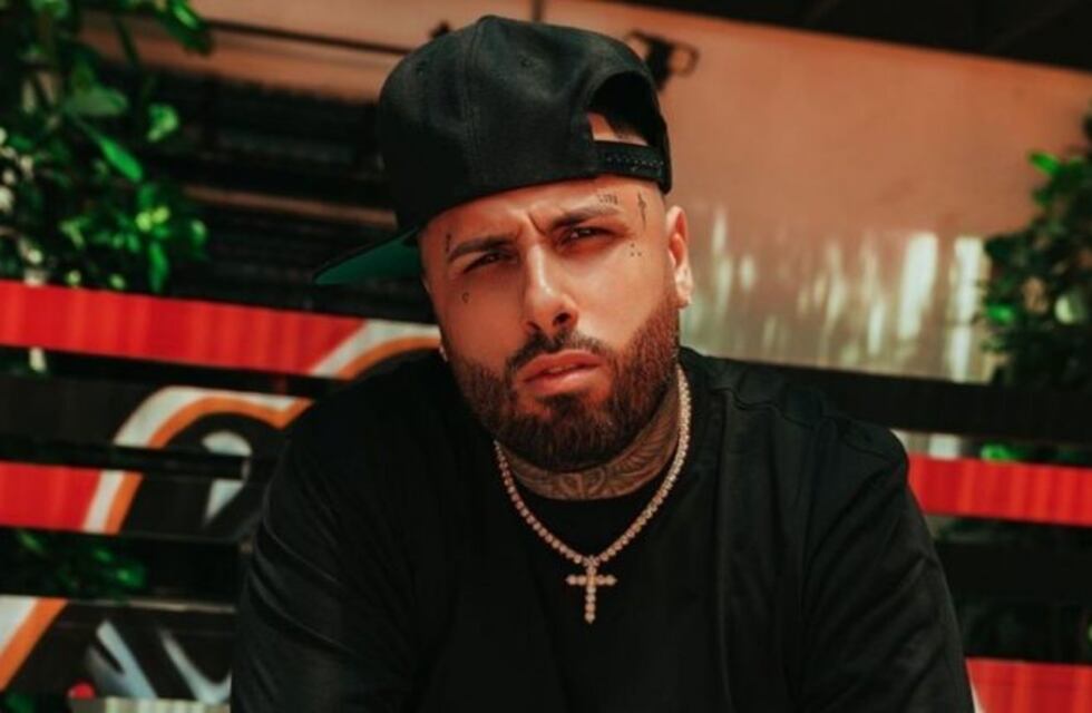 Nicky Jam le regaló miles de dólares a empleados de un restaurante