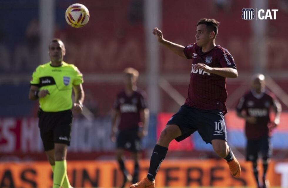 Las atajadas de Herrera y el golazo de Maroni son de Selección