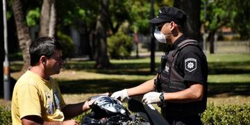 Fuertes controles en el centro, pero quejas en los barrios (Darío Soldani)