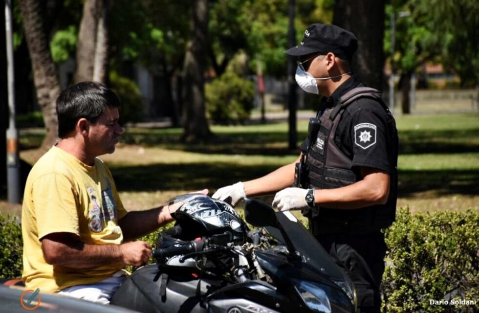 Cuarentena en Rosario: mucho control en el centro, no demasiado en los barrios