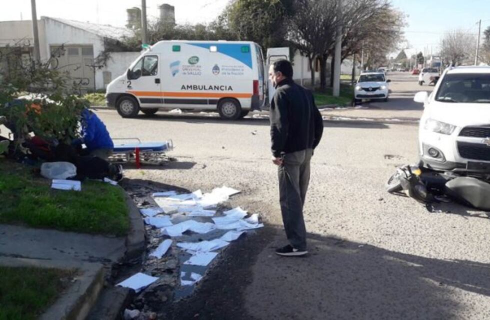 Dos motos contra dos autos, dos choques casi simultáneos a dos cuadras de distancia