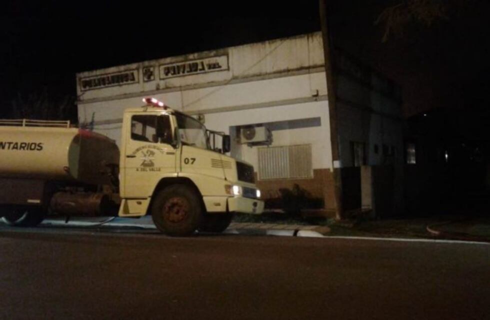 Un incendio destruyó la casa de un médico y su clínica privada