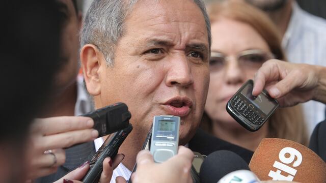 BUENOS AIRES 19/05/15, EL SECRETARIO GENERAL DE LA BANCARIA, SERGIO PALAZZO, ANUNCIO PARO DE 36 HORAS, LUEGO DE LA REUNION QUE MANTUVIERA CON ENTIDADES EMPRESARIAS DEL SECTOR.FOTO.:DYN/PABLO MOLINA. buenos aires sergio palazzo secretario general de la ban