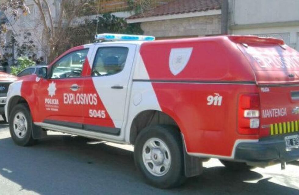 Investigan la aparición de un presunto artefacto explosivo en la casa de un jefe policial