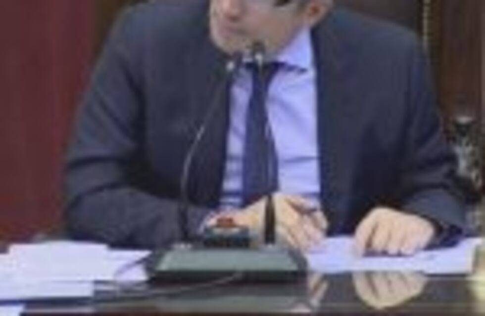 Monzó insiste en la idea de convocar al Gobierno a dirigentes del PJ