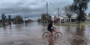Las calles y campos se inundaron por completo tras las lluvias\u002E