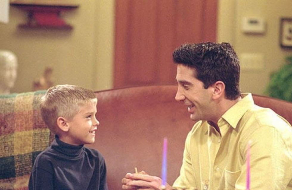 A 25 años de "Friends", así luce el niño que interpretó al hijo de Ross Geller en la serie