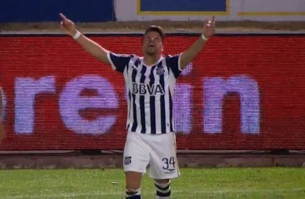 Talleres goleó a Lanús, con doblete de Palacios y una joyita de Menéndez