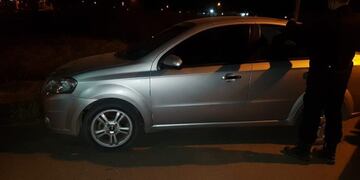 El Chevrolet Aveo en el que iban los tiradores tenía pedido de captura\u002E (@joseljuarezjose)