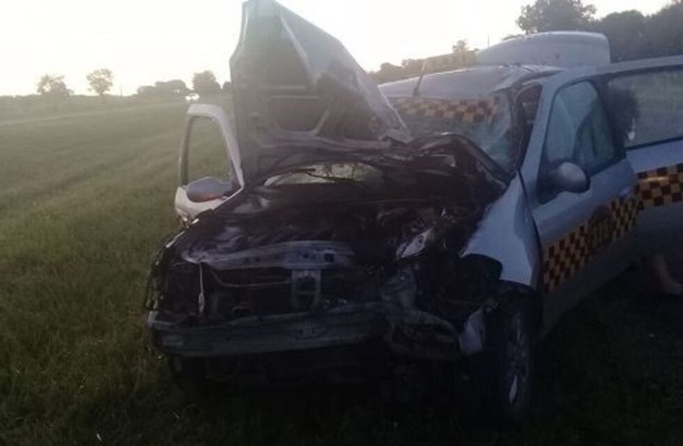 Un motociclista perdió la vida al chocar contra un remis