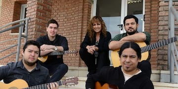 Silvia Lallana y Dedo Negro