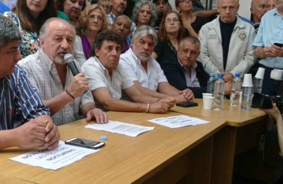 Camioneros y las CTA irán a la Justicia y anunciaron una marcha contra el "tarifazo"