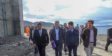 Vicegobernador de Tierra del Fuego Juan Carlos Arcando y el Presidente de la Nación Mauricio Macri en Ushuaia\u002E