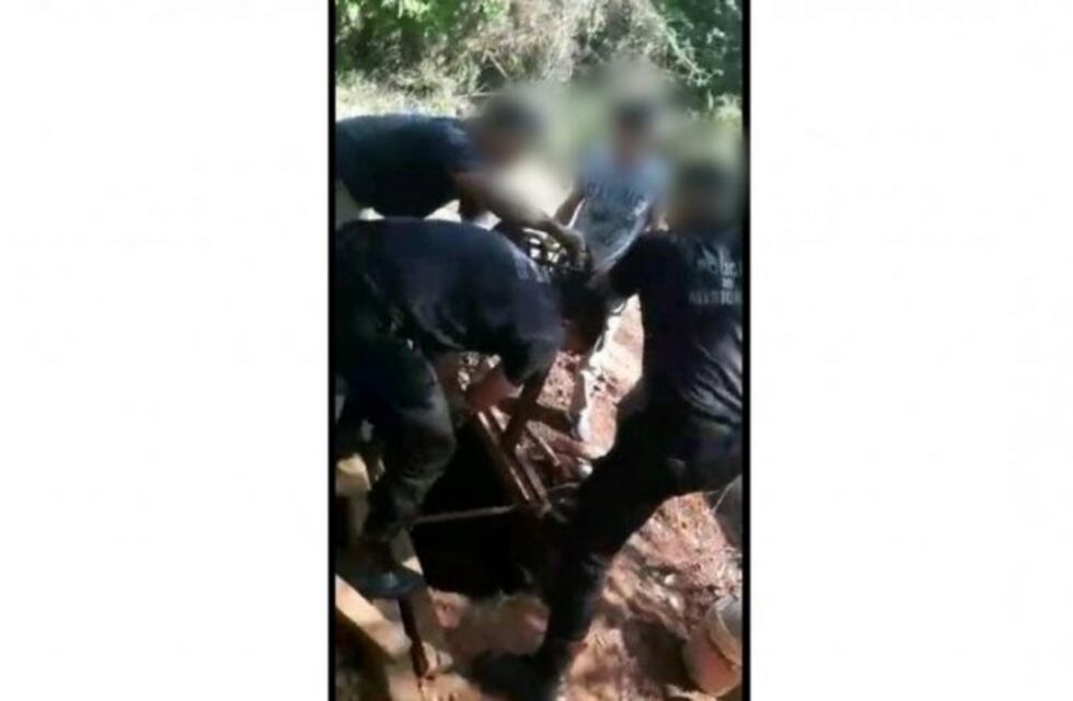 Un joven fue rescatado luego de caer a un pozo de 25 metros de profundidad