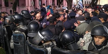 La Policía reprimió a los docentes de Corrientes