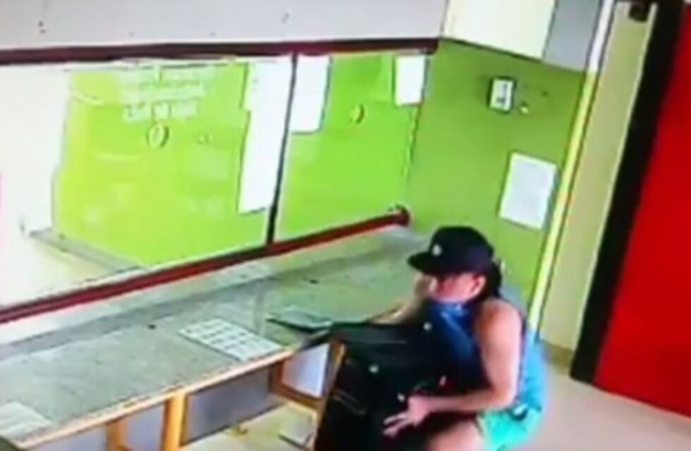 Video: mirá cómo roban en un hospital de Mendoza con total impunidad