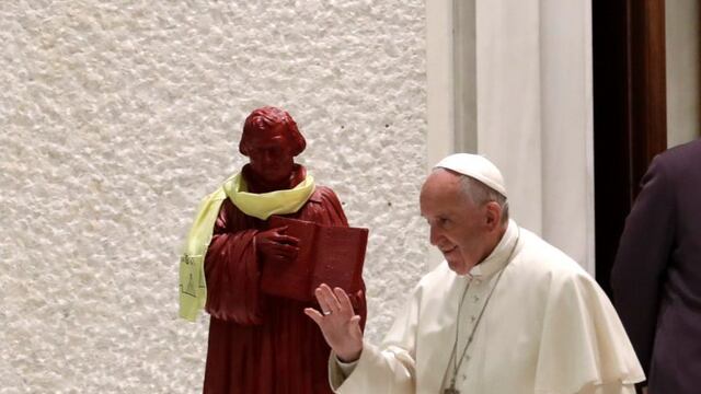 Pope Francis arrives for an audience with Lutheran pilgrims in the Paul VI Hall at the Vatican, Thursday, Oct. 13, 2016. (AP Photo/Alessandra Tarantino)
