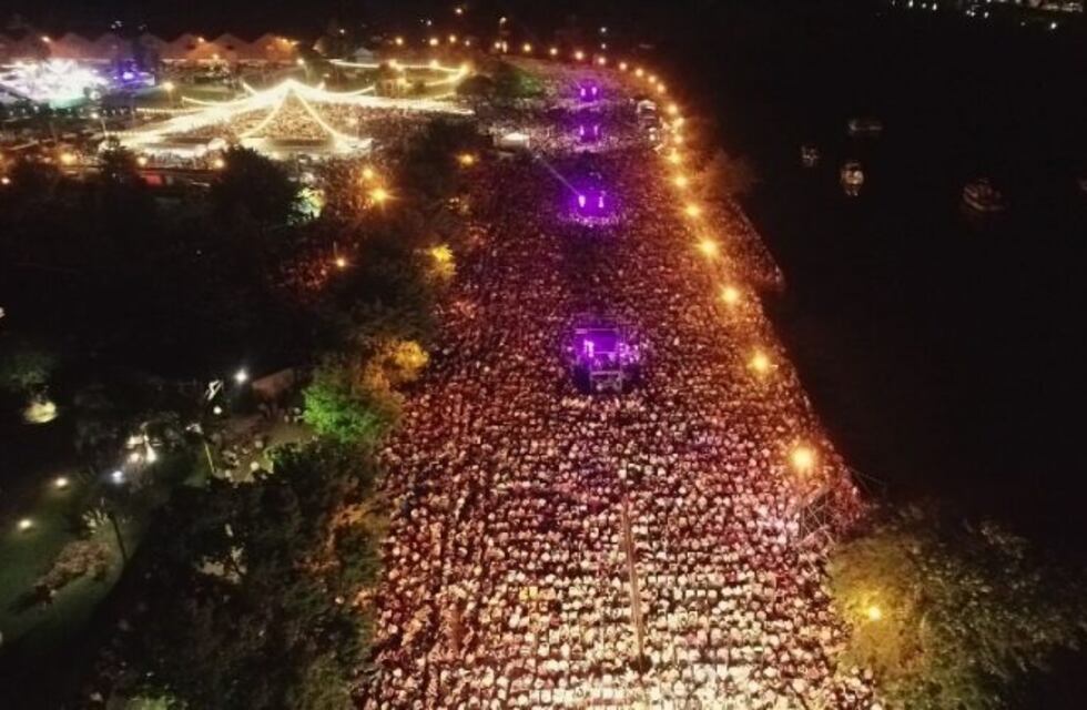 40 Mil personas vibraron en la noche Gualeguaychuense con Los Nocheros y Nahuel Penissi