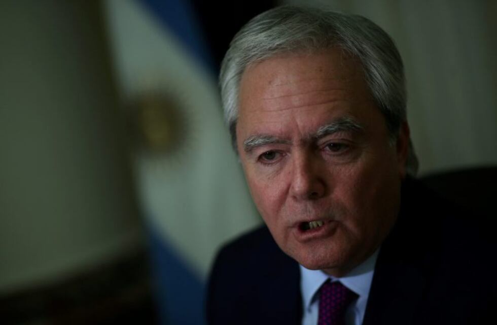 Pinedo calificó de "contundente" el anuncio de Dujovne y pidió que el Congreso lo apoye