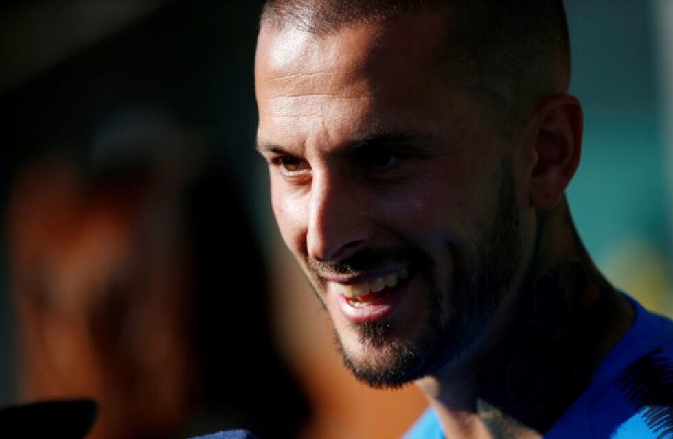 Darío Benedetto bancó a Rafael Di Zeo: "Bienvenido sea, es un líder histórico de la barra"