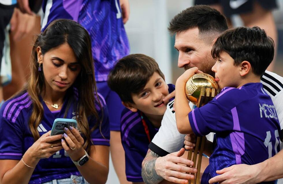 Thiago Messi le dio pelea al invierno de París para ver el regreso de su papá