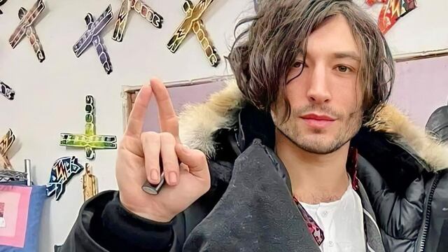 Ezra Miller sigue en el ojo de la tormenta (Instagram).