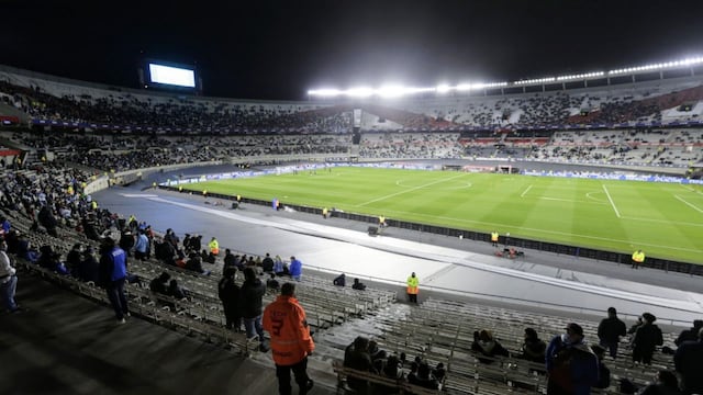 Los hinchas argentinos podrán volver a alentar a sus equipos en los estadios de fútbol. / Gentileza.