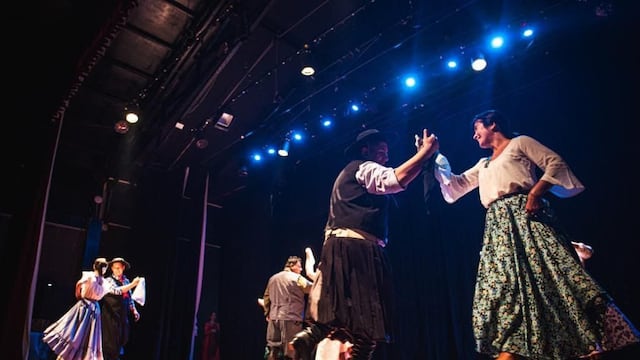 Los talleres municipales presentaron el espectáculo “Hacia la raíz”