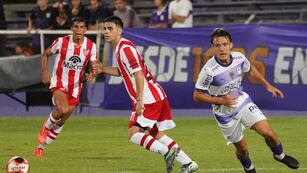 Instituto visitó a Defensor Sporting por la serie Río de la Plata en Uruguay. (Prensa Instituto)