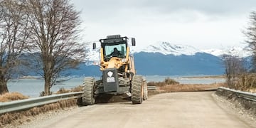 Tierra del Fuego: trabajos de mantenimiento en el cruce de la ruta 30
