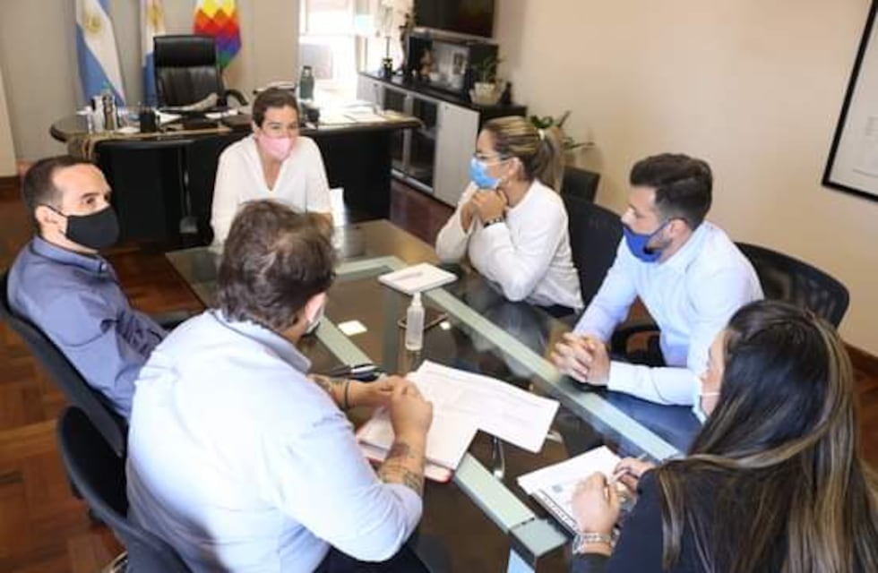 A través del Banco de Tierras, buscan que vecinos de Barranqueras accedan a un terreno