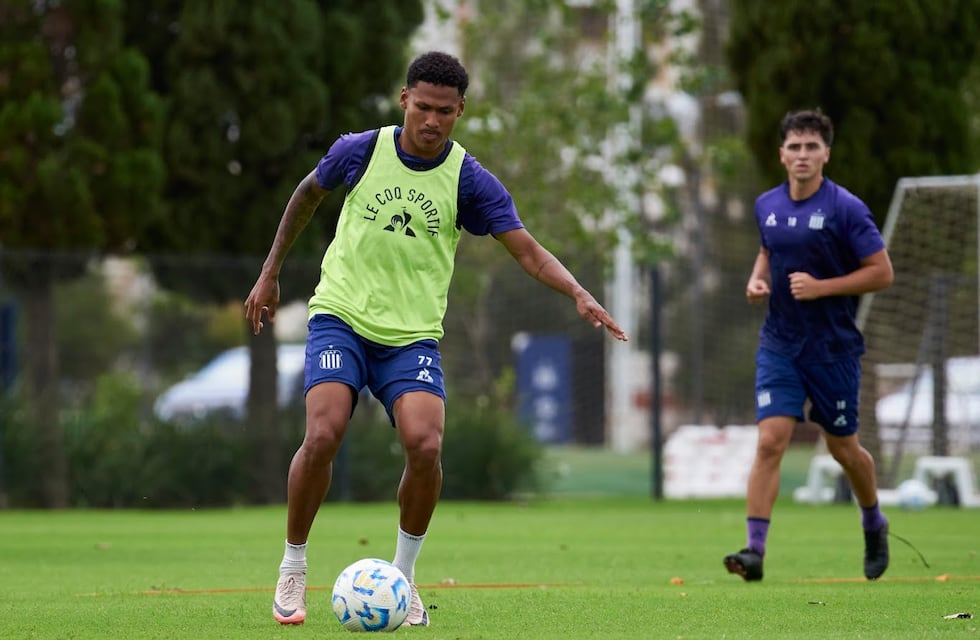 Talleres arriesga y mucho contra Vélez: lista de viajeros y cómo formará