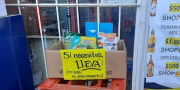 La "caja solidaria" que estaba en la puerta del almacén de Maxi.