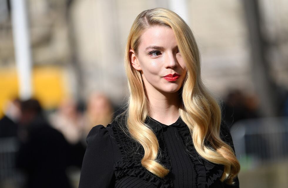 Anya Taylor-Joy y un impresionante look para la premiere de la película “El misterio de Soho”
