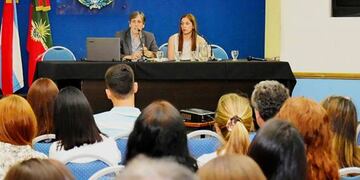 Cursos de capacitación para trabajadores municipales de Concordia.