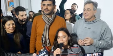 Valeria Soltermam, la más votada, junto con su nuevo compañero de bancada, Maximiliano Postovit y el exintendente Luis Castellano.