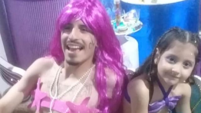 El Noba y su hija: una postal simpática con disfraces (Facebook)