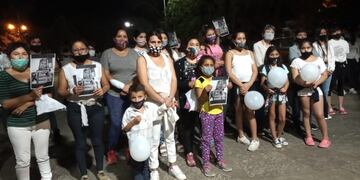 En Colonia Vicente Agüero, la muerte de una niña ha conmovido a la comunidad que marcha para pedir Justicia.