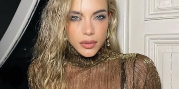 Emilia Attias apostó por un corset mega escotado y un accesorio que llamó la atención de todos: “Cinturón multiuso…”