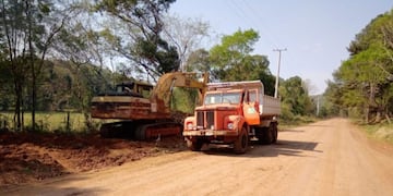 La Dirección Provincial de Vialidad ejecuta obras en el acceso al paraje Tobuna.