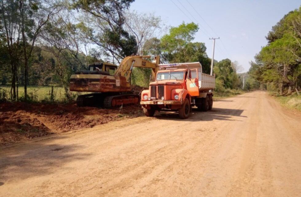La Dirección Provincial de Vialidad ejecuta obras en el acceso al paraje Tobuna