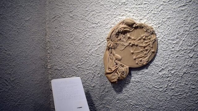 El arte no solamente se puede disfrutar con la vista, sino también con los otros sentidos. Por esa razón, desde la comuna se impulsa la creación de obras de este tipo.