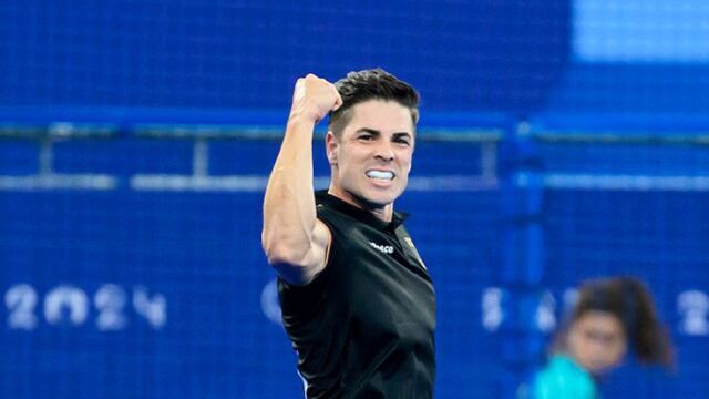 Gonzalo Peillat convirtió para Alemania frente a Argentina y así lo festejó. (@FIH_Hockey)