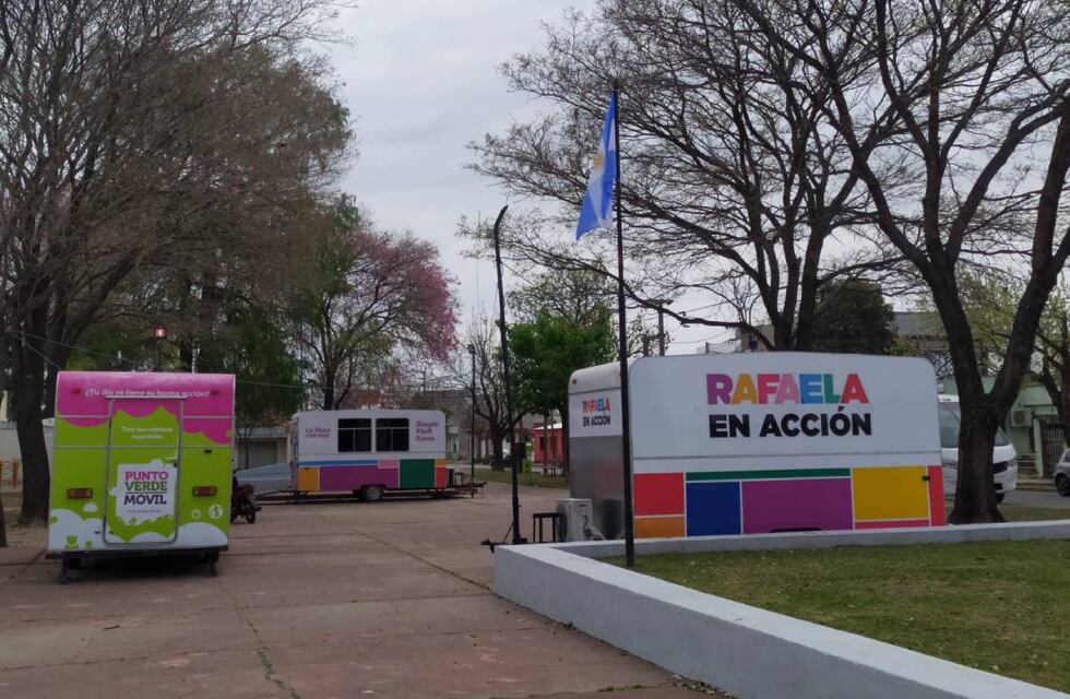 Rafaela en Acción llega a la Plaza de la Paz y ya hicieron 10.000 gestiones en 6 estaciones