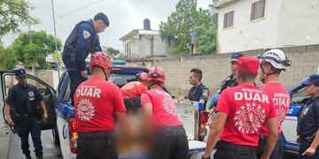 Tras haber caído a la Cañada, el hombre fue rescatado por el grupo Duar. Fue llevado conm urgencia al hospital y falleció (Policía).