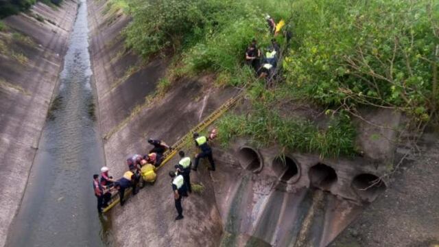 La víctima se encontraba con ropa mojada, sin poder moverse por una fractura en el tobillo izquierdo.