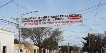 Mensaje de un enamorado por medio de un pasacalle a su supuesta pareja.